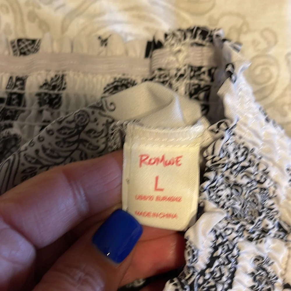 Romwe Large Shorts - Picture 2 of 3